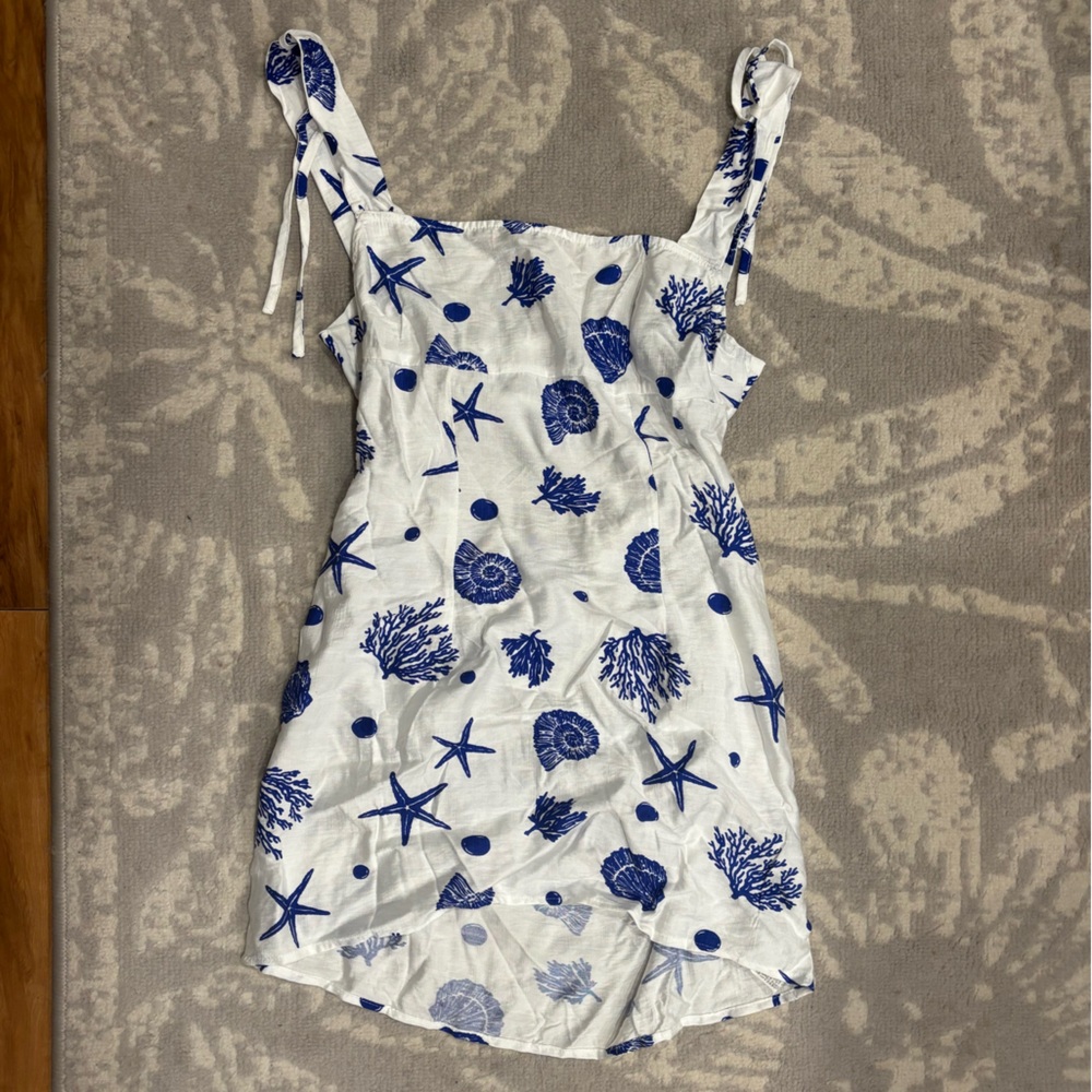 White beach dress never worn except to try on